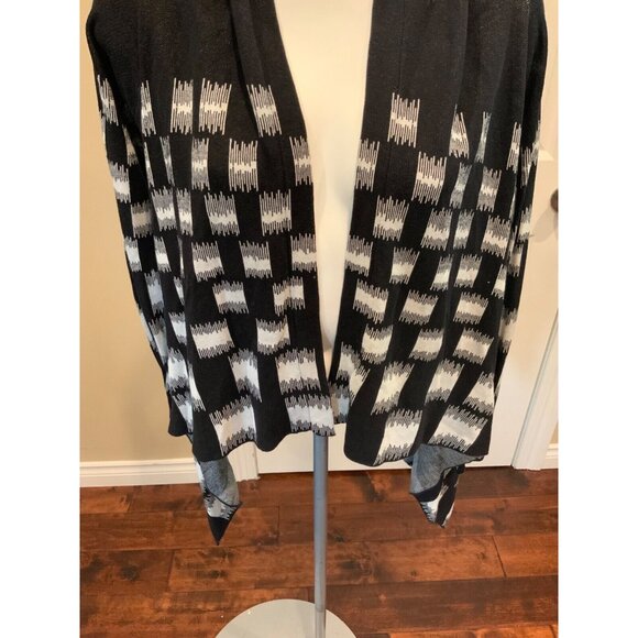 BCBG Max Azria Black & White Plaid "Camia" Cardigan, Size XS/S - Picture 3 of 7